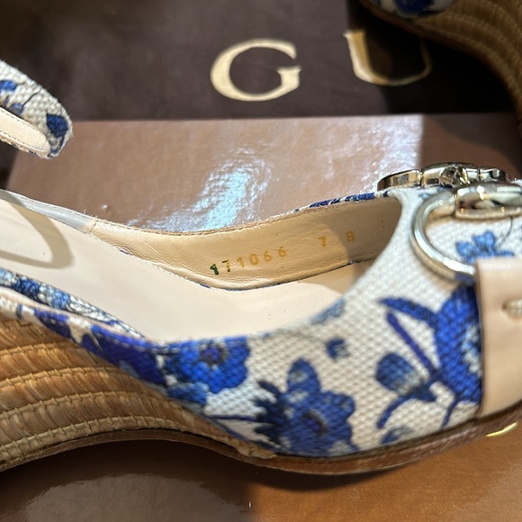 Vintage Gucci Flora Horsebit Ankle Strap Wedge Sandals (Indigo) Size 7 - Picture 7 of 11